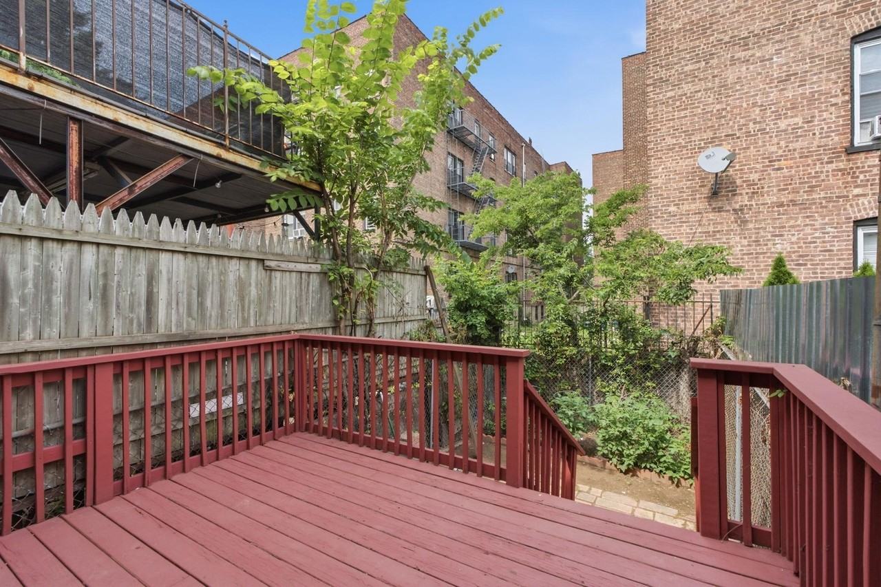 8 Van Nostrand Ave - Photo 4 of 11