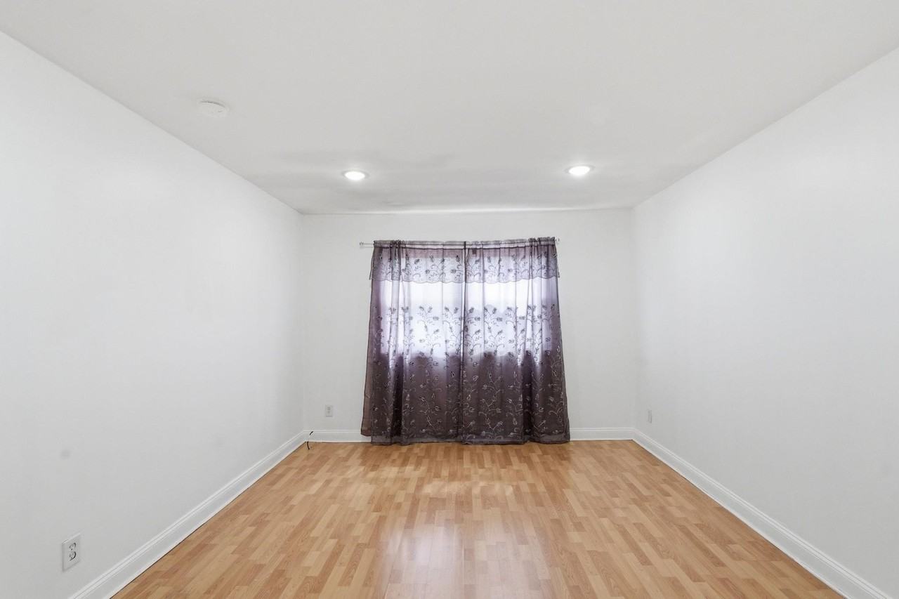 8 Van Nostrand Ave - Photo 6 of 11