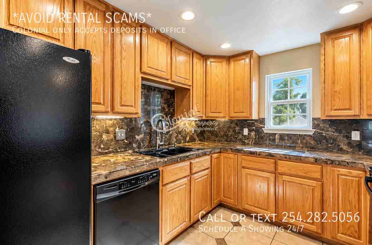 100 Moss Rd - Photo 4 of 13