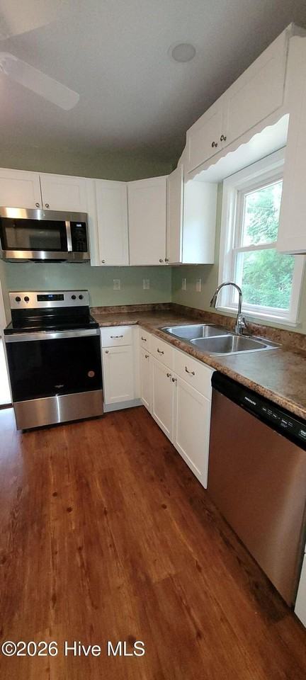 130 Zachmann St - Photo 2 of 9