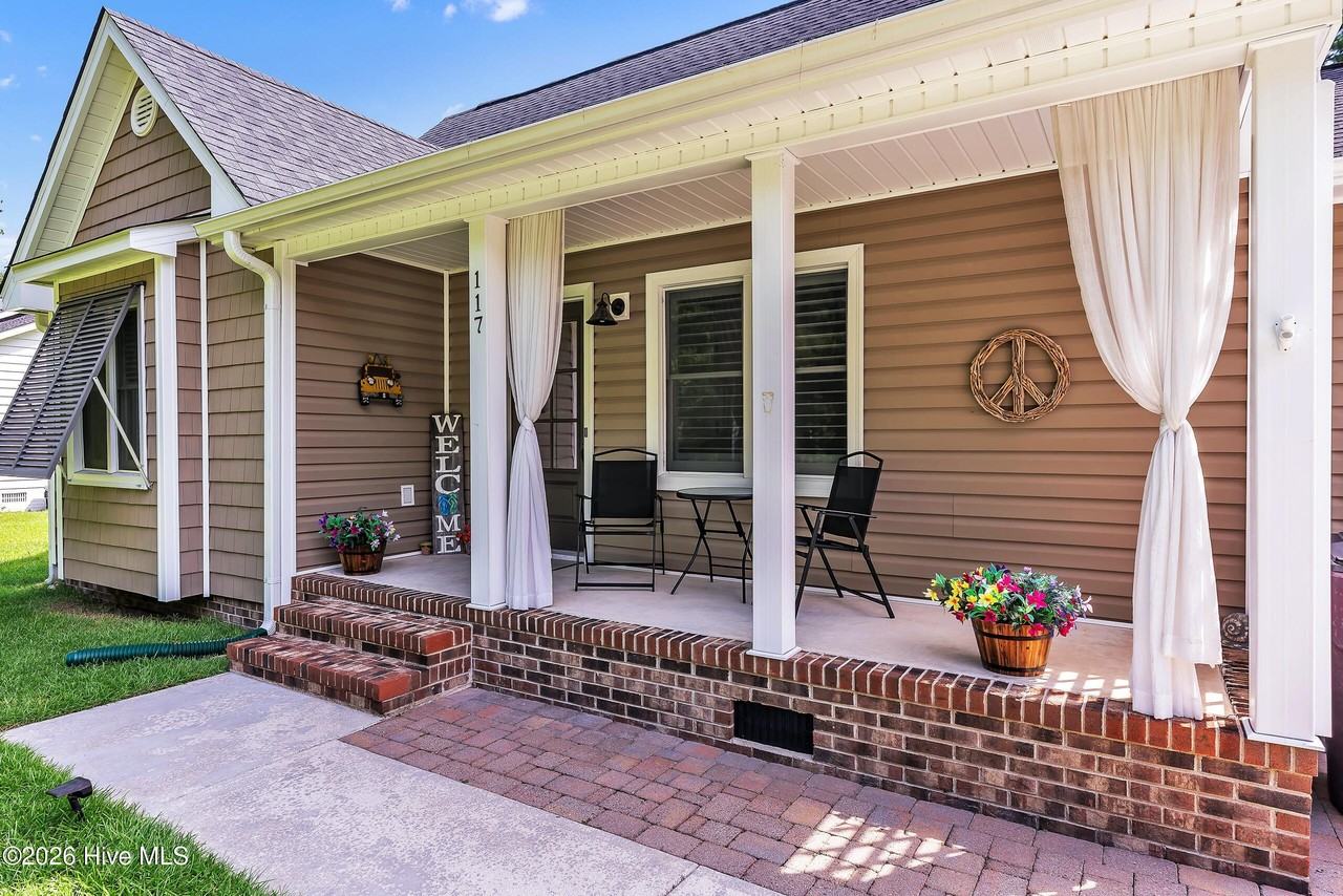 117 Foster Creek Ct - Photo 4 of 49