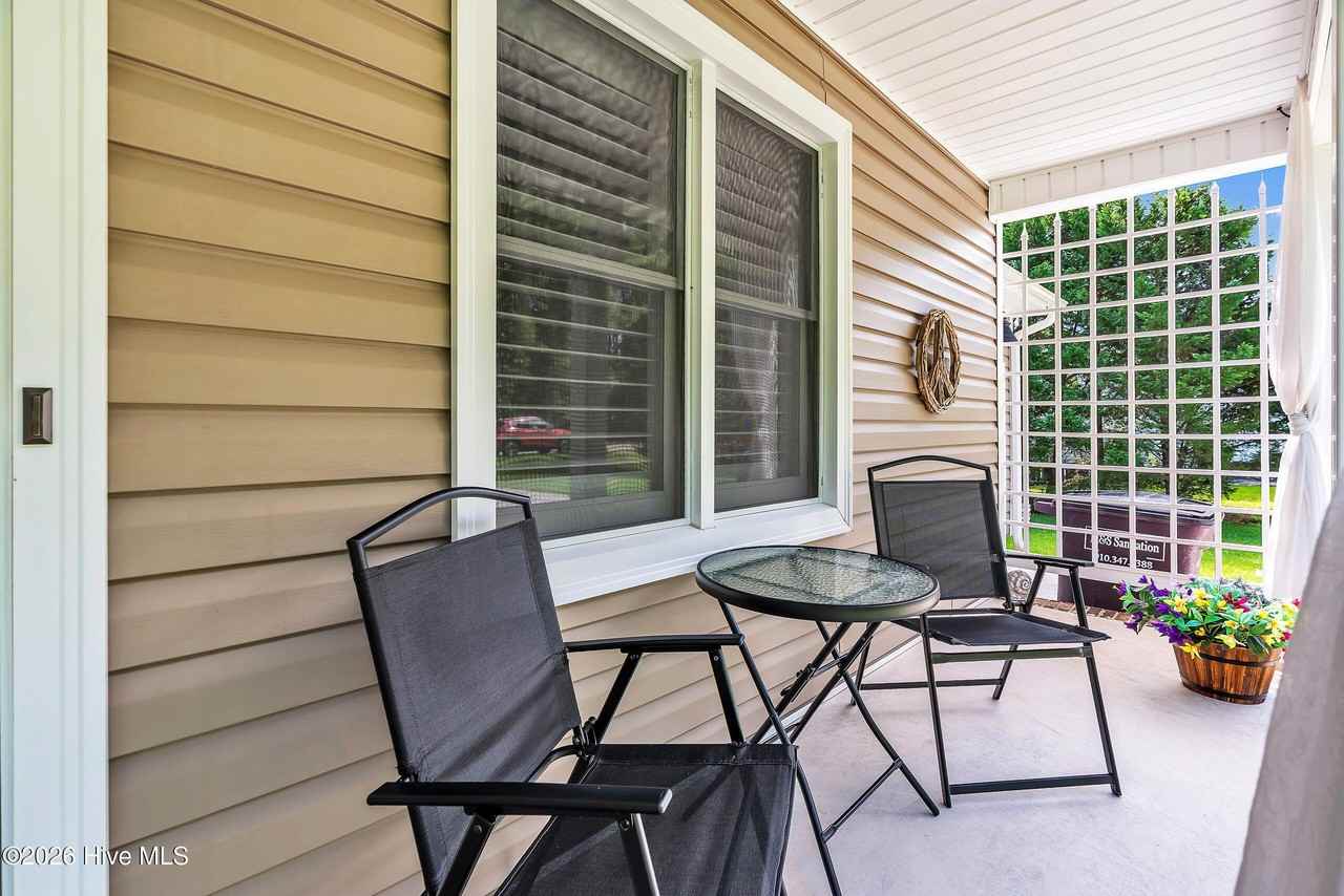 117 Foster Creek Ct - Photo 5 of 49