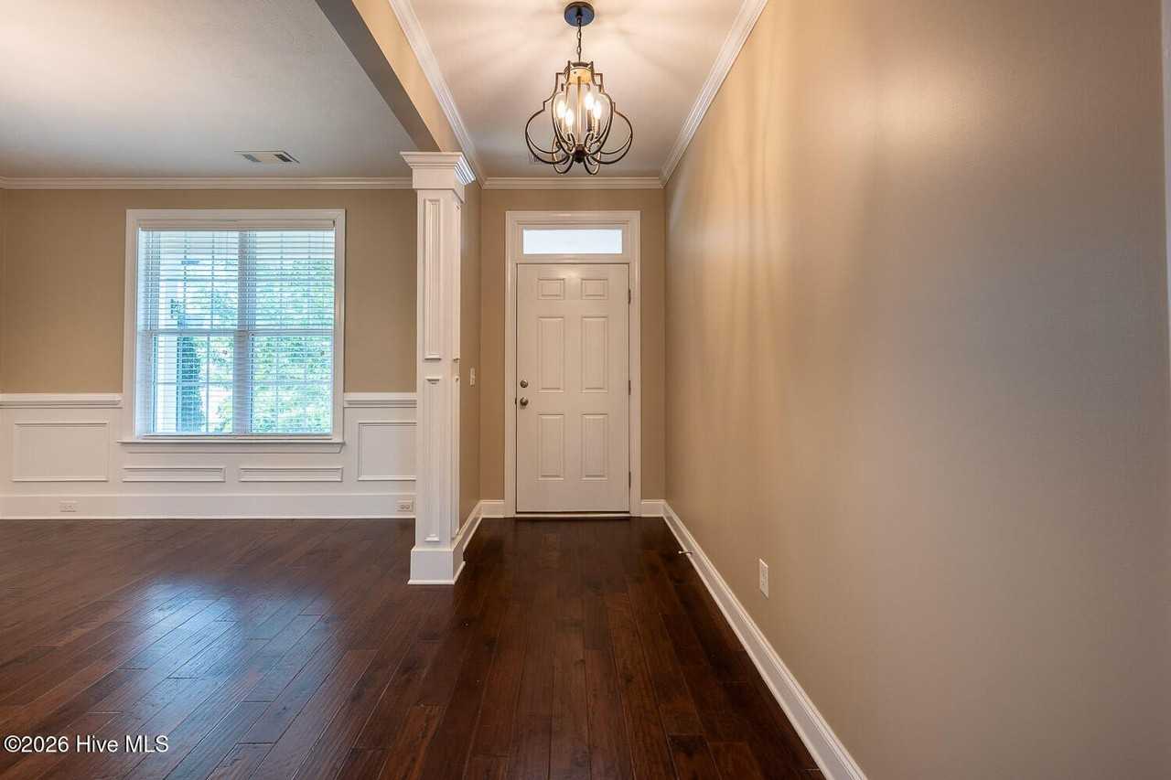 536 Bunchgrass St - Photo 4 of 32