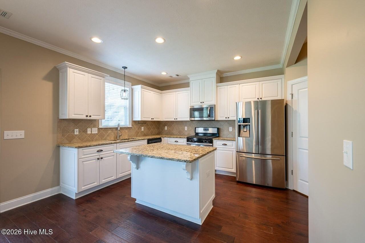 536 Bunchgrass St - Photo 7 of 32