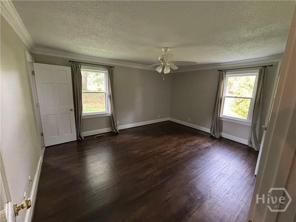 1331 Luke Cir - Photo 5 of 12