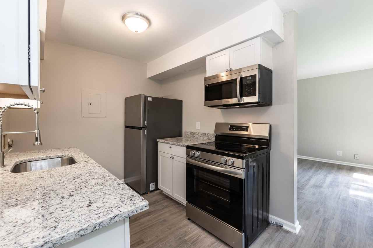 205 Johnson St #A - Photo 3 of 15