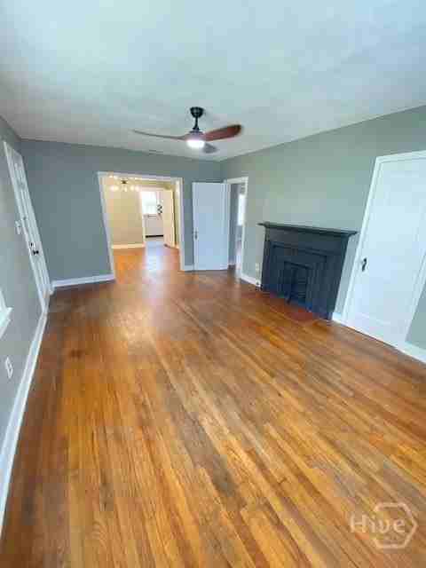 2206 E 41st St - Photo 4 of 17
