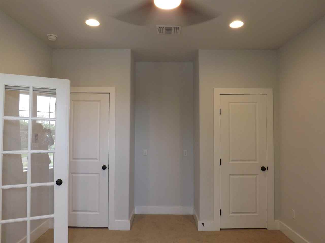 1191 S Lake Dr - Photo 4 of 23