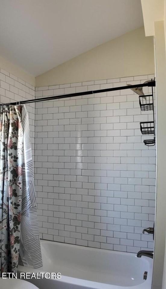 2528 E Glenwood Ave - Photo 6 of 10