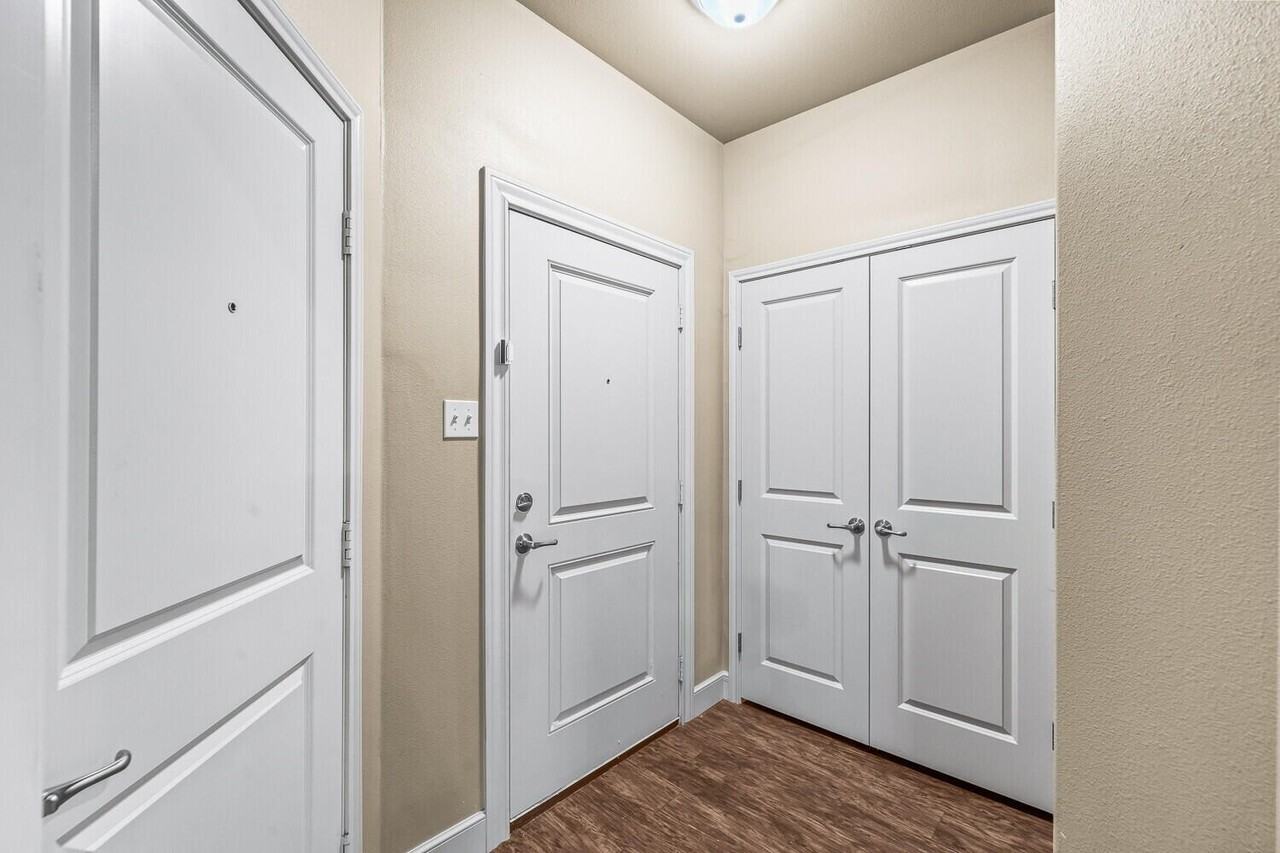 9806 Avenue V #A - Photo 4 of 20