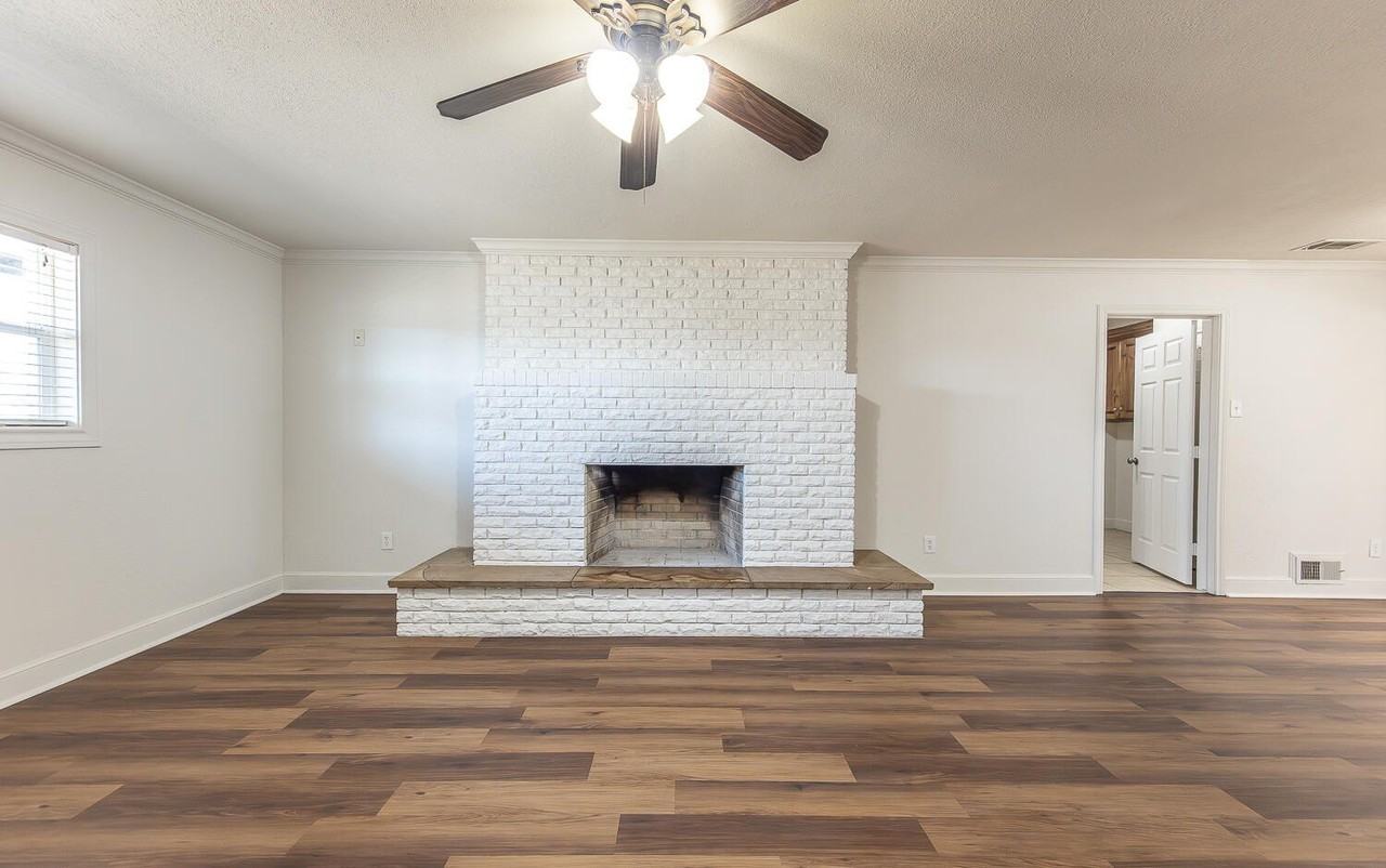 6102 21st St - Photo 5 of 23
