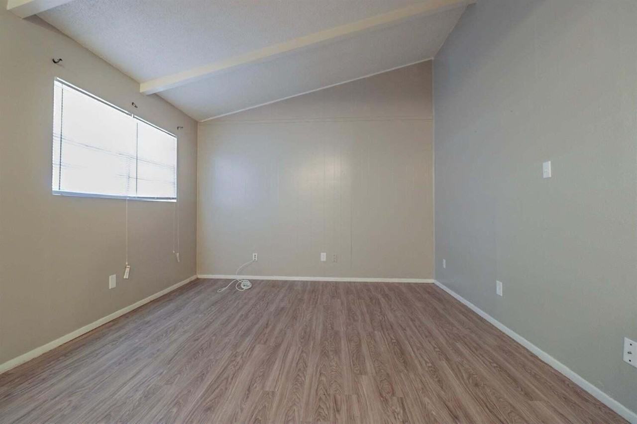1710 Elkhart Ave #B - Photo 2 of 7