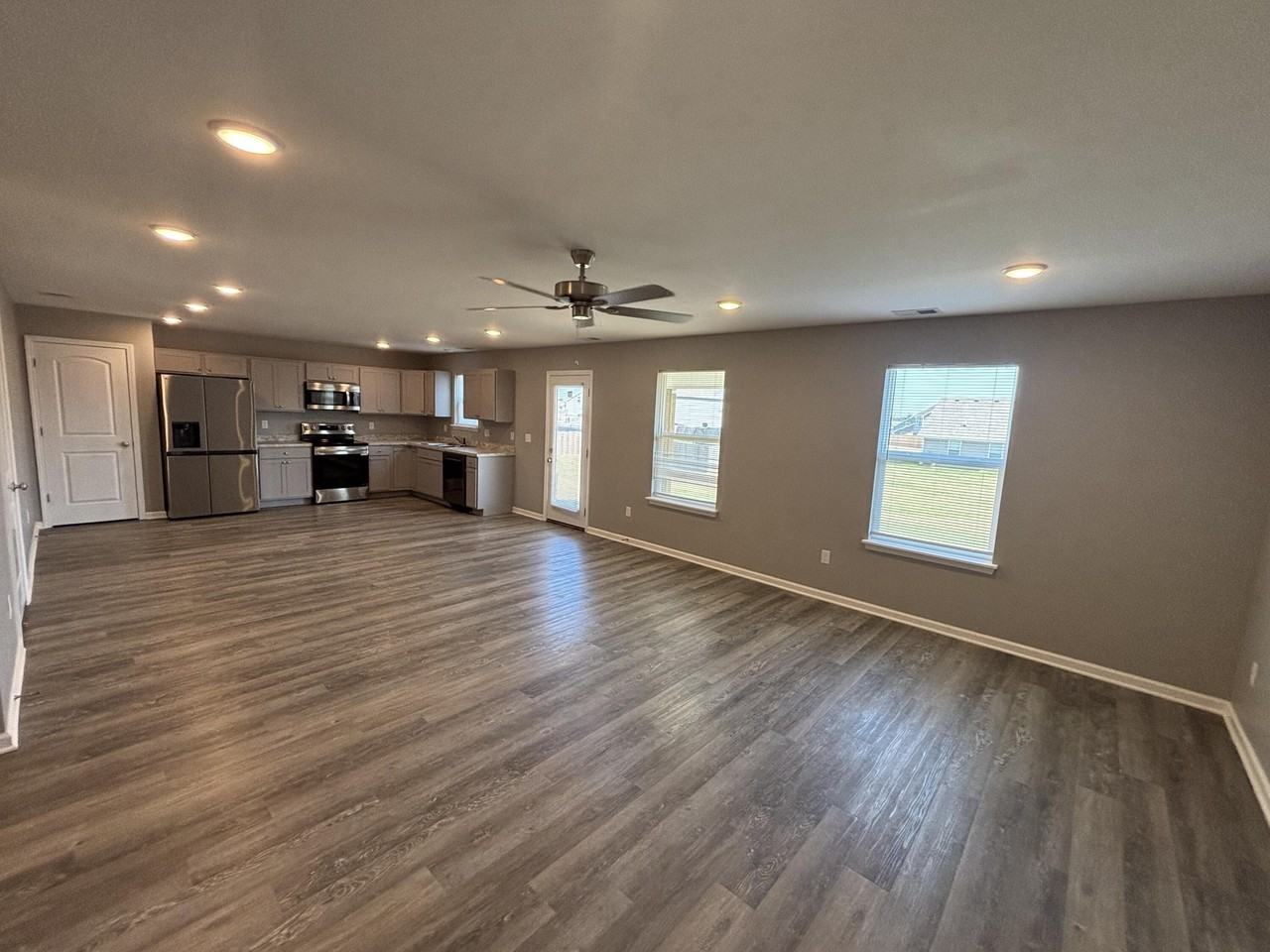 8084 Driftwood Loop - Photo 3 of 15