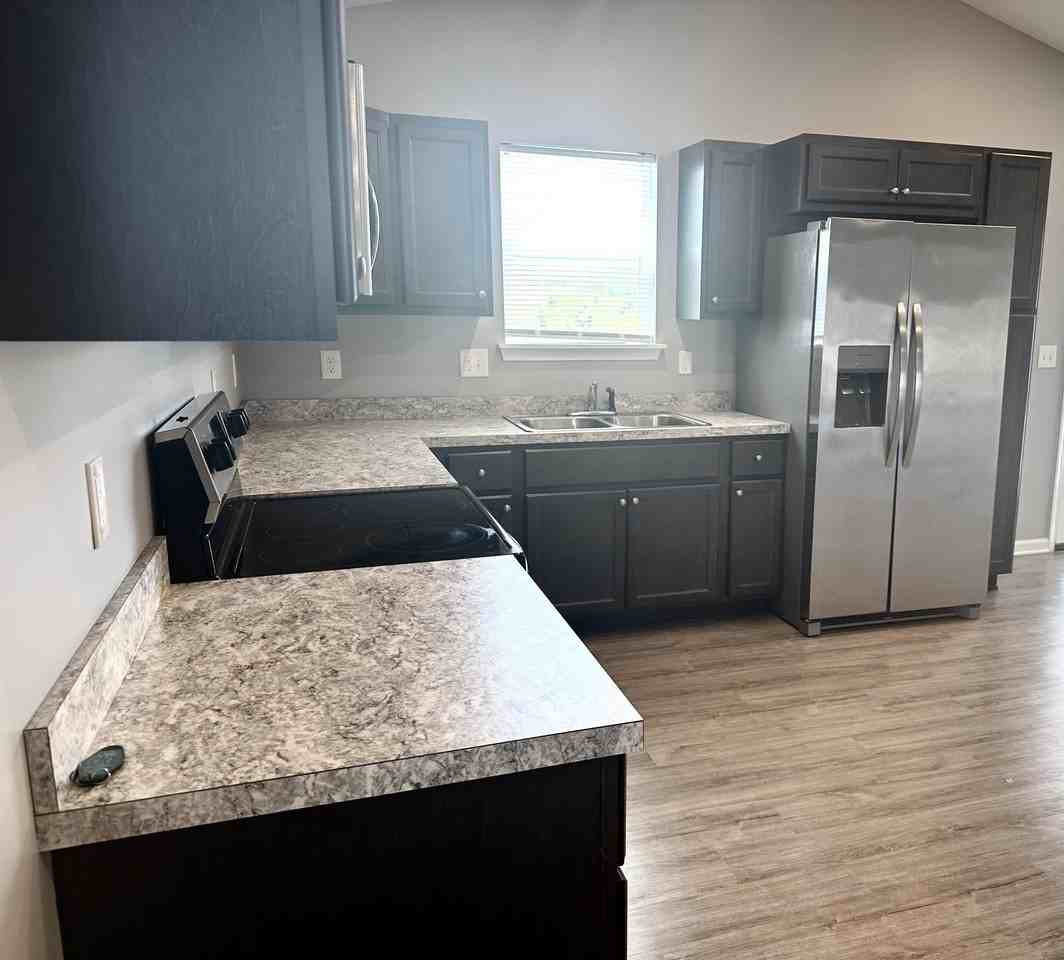 2424 Feathersound Way - Photo 7 of 19