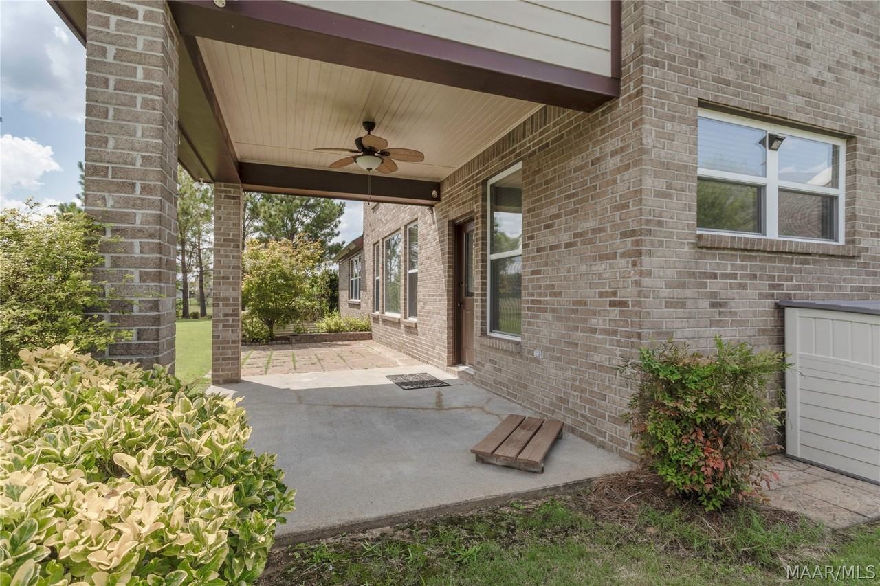 9191 Brenham Ct - Photo 5 of 48