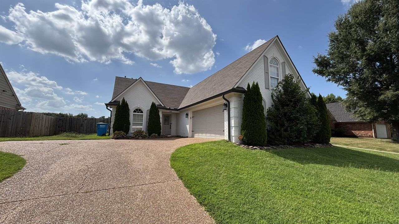 5491 Milton Ridge Dr - Photo 2 of 23