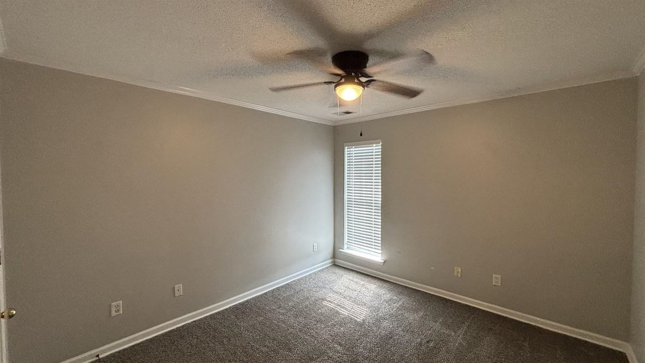 5491 Milton Ridge Dr - Photo 7 of 23