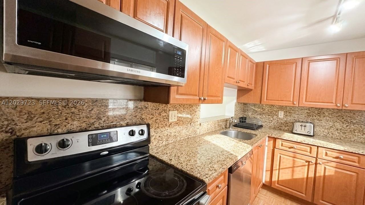 8520 Sw 133rd Avenue Rd #210 - Photo 2 of 15