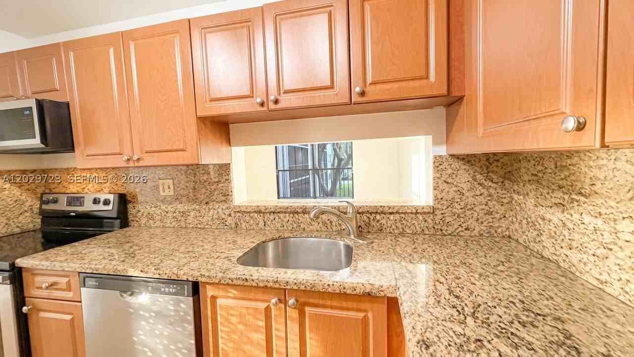 8520 Sw 133rd Avenue Rd #210 - Photo 3 of 15