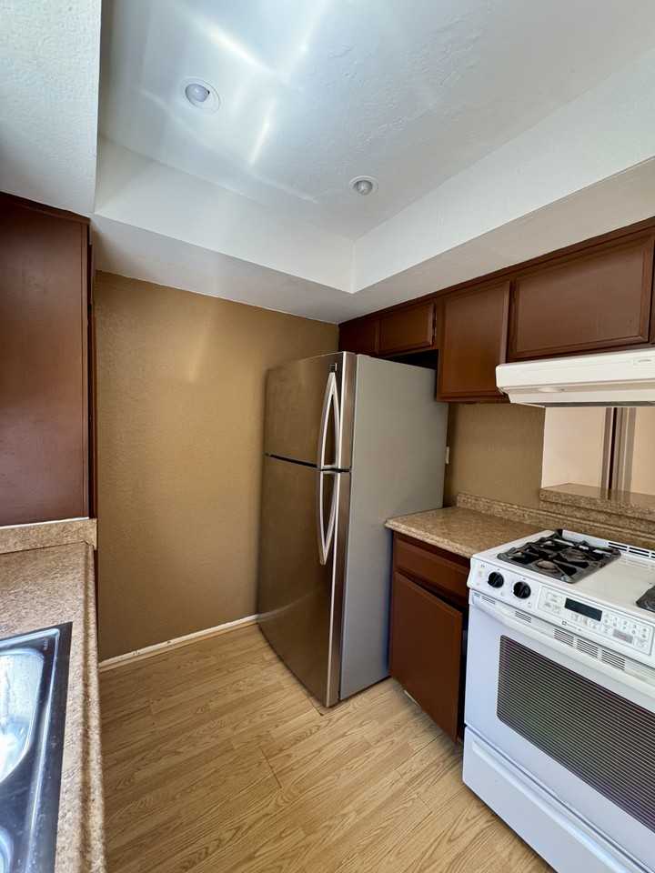 1231 Hillandale Ave #1 - Photo 3 of 24