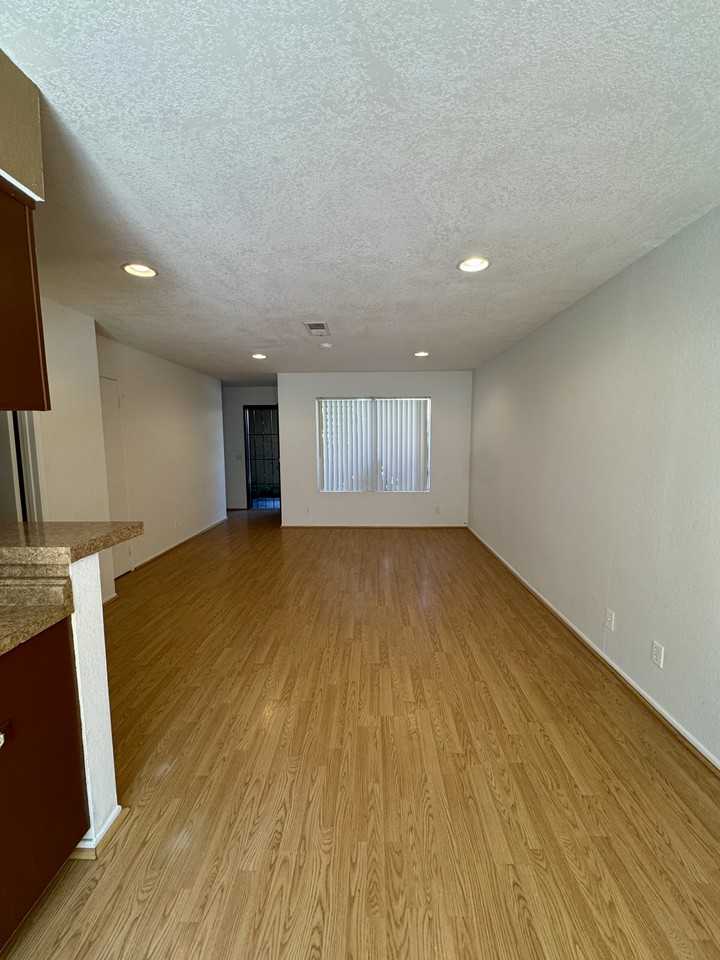 1231 Hillandale Ave #1 - Photo 5 of 24