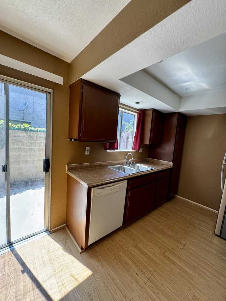 1231 Hillandale Ave #1 - Photo 6 of 24