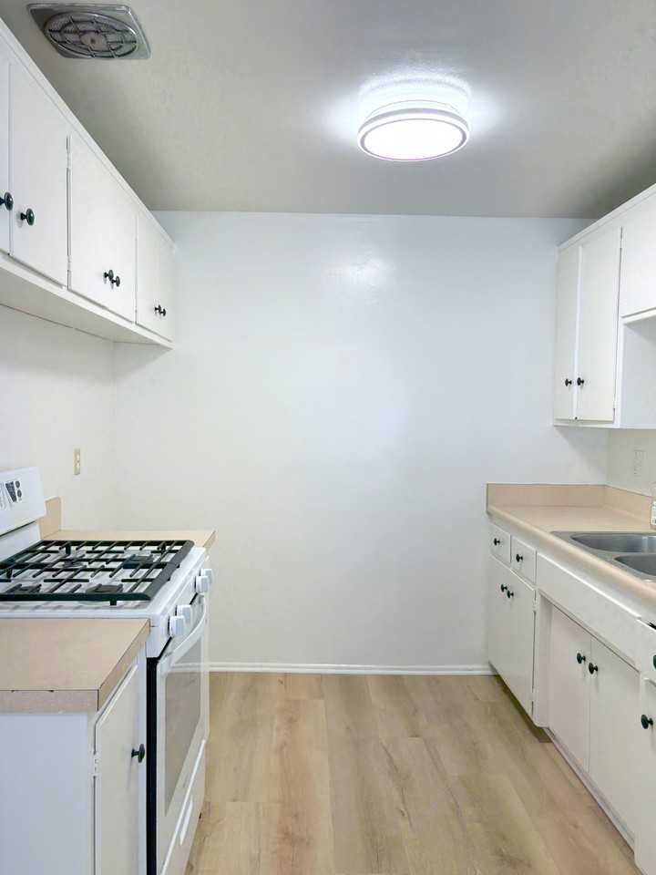 1086 Springfield Street Upland CA 91786 - D #D - Photo 7 of 20