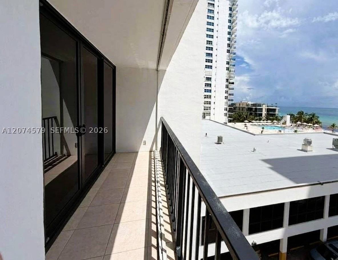 2401 S Ocean Dr #602 - Photo 2 of 35
