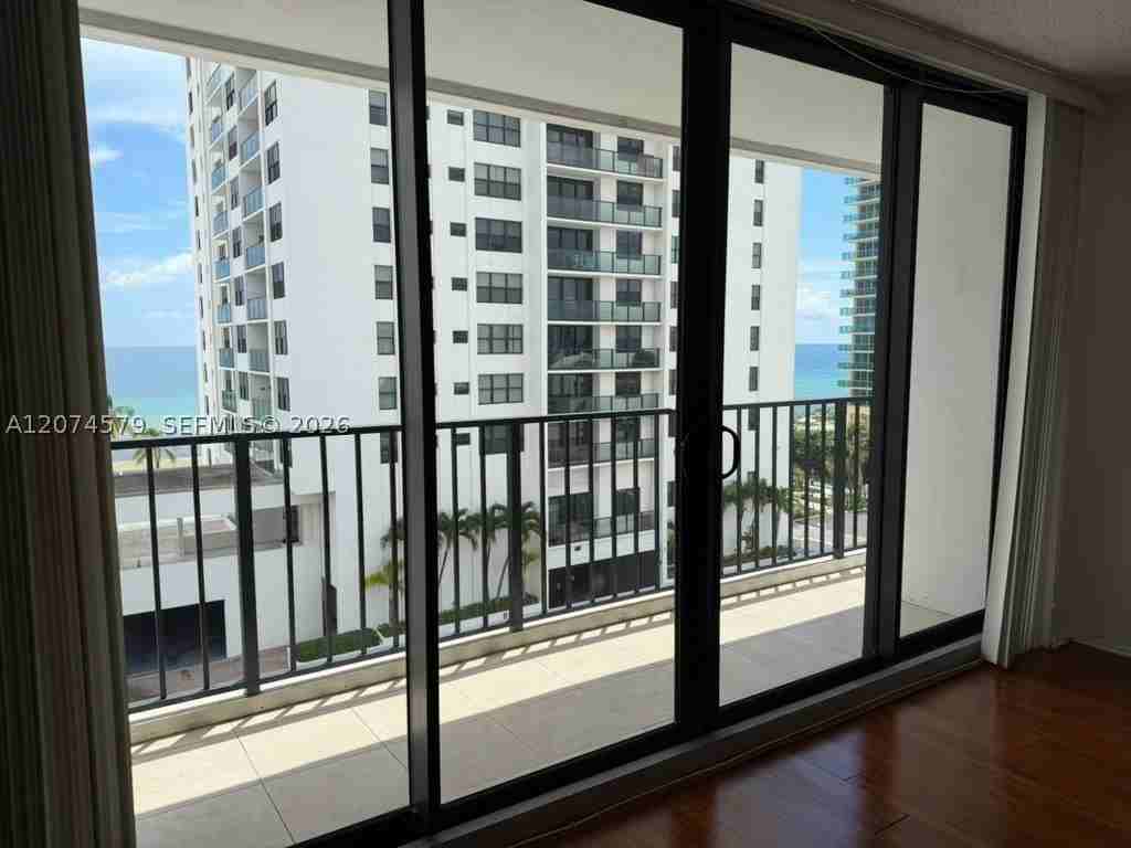 2401 S Ocean Dr #602 - Photo 4 of 35