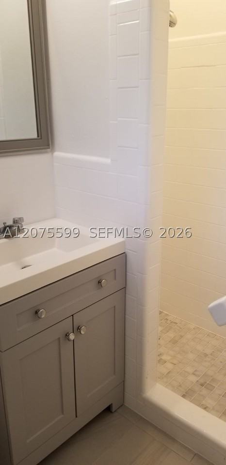 702 Tibidabo Ave - Photo 6 of 18