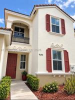 featured image of 4240 Ne 9th St