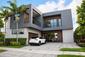 featured image of 7560 Nw 101st Ct #7560