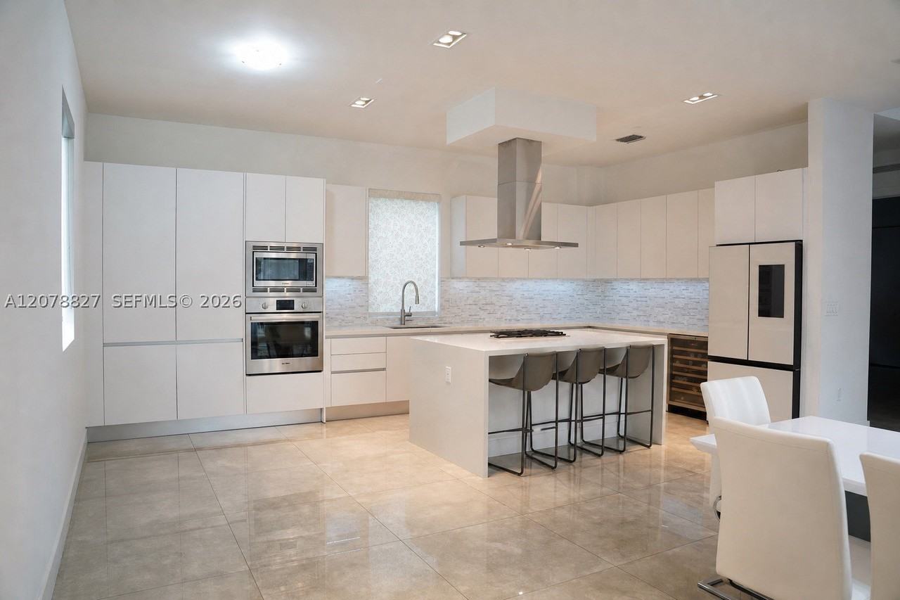 7560 Nw 101st Ct #7560 - Photo 4 of 50