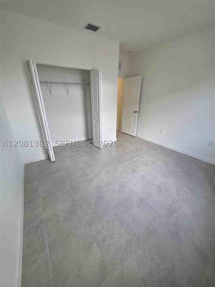 19571 Sw 339th Ter #1 - Photo 6 of 12