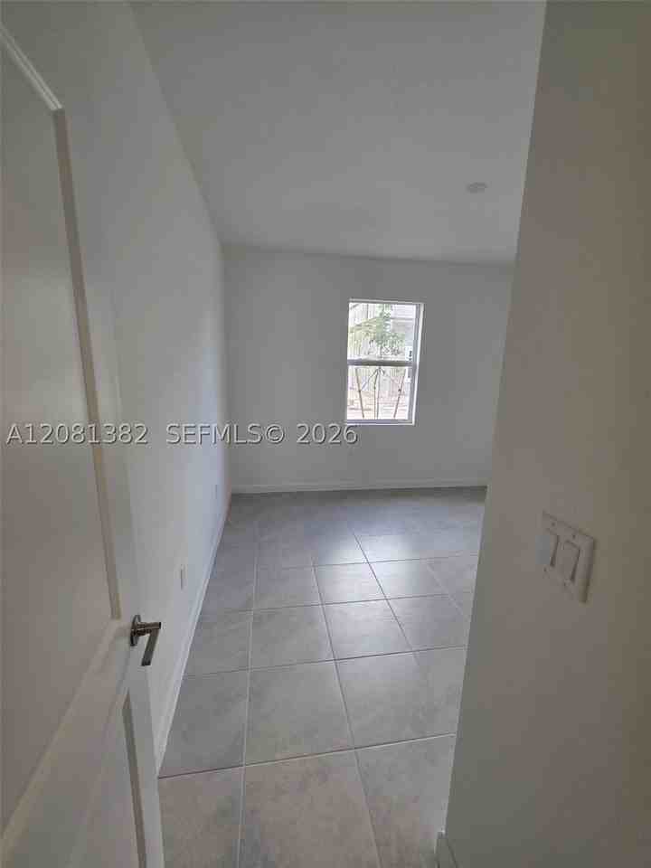 19571 Sw 339th Ter #1 - Photo 7 of 12