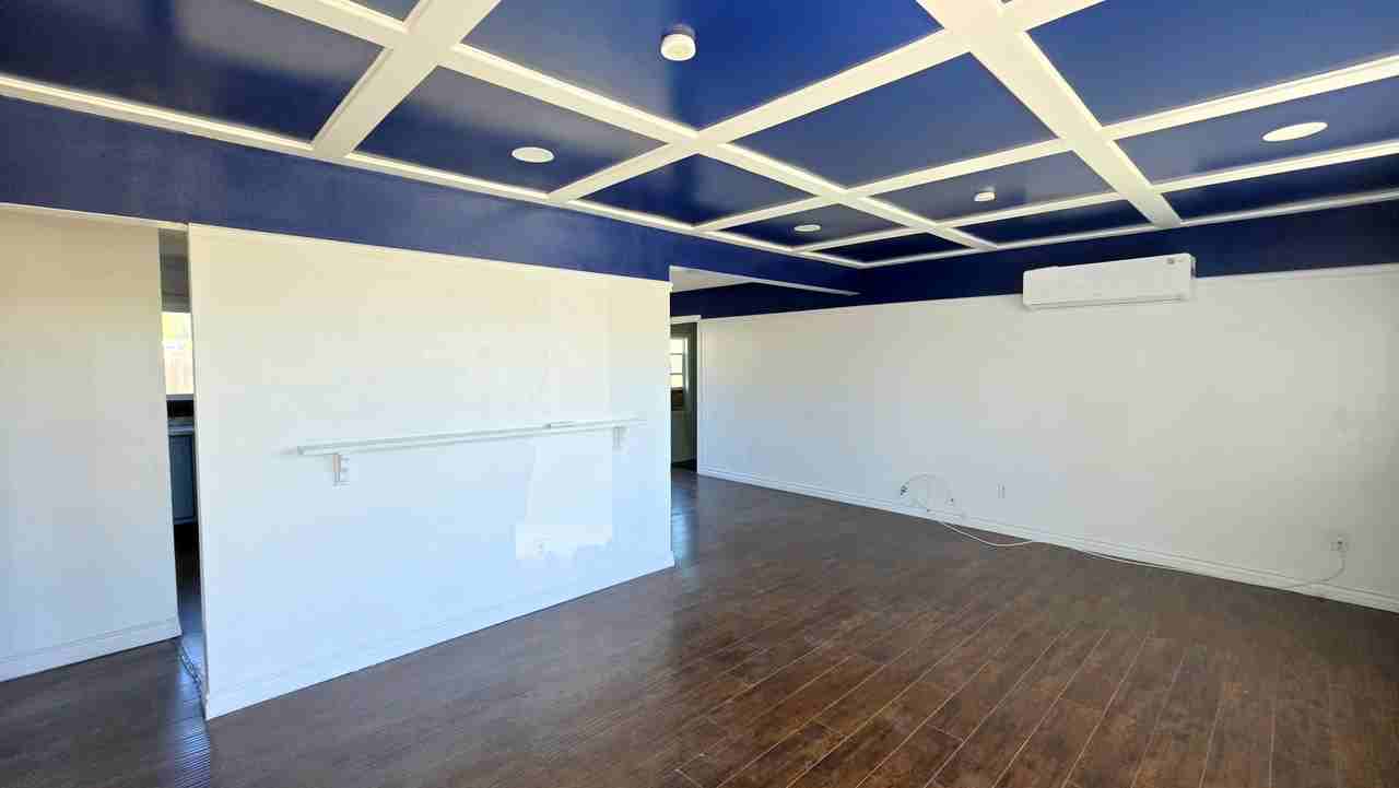 124 N 12th Ave #D - Photo 4 of 19