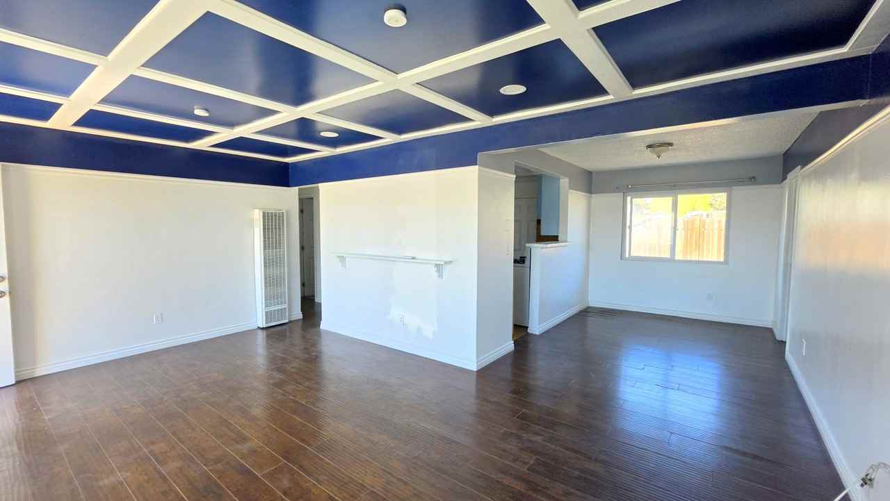 124 N 12th Ave #D - Photo 5 of 19