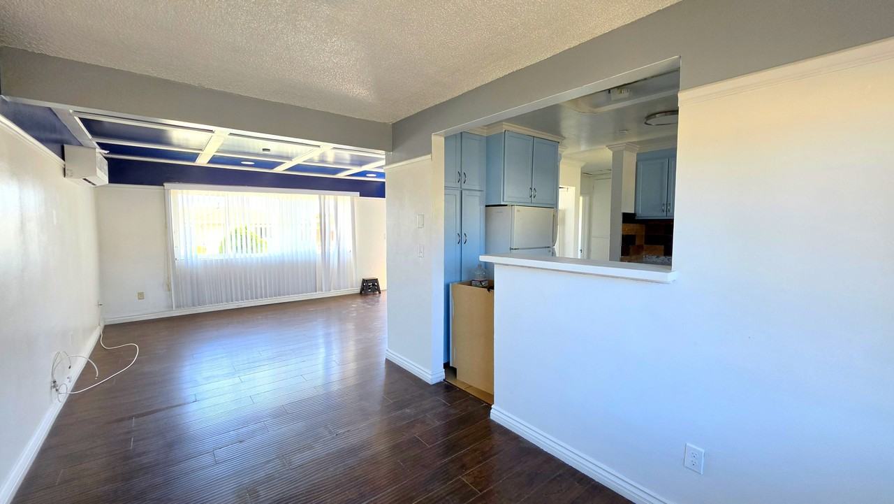 124 N 12th Ave #D - Photo 6 of 19
