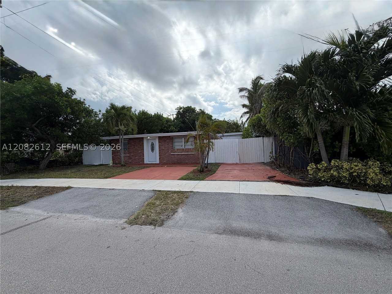 4265 Nw 5th Ave #0 - Photo 3 of 47