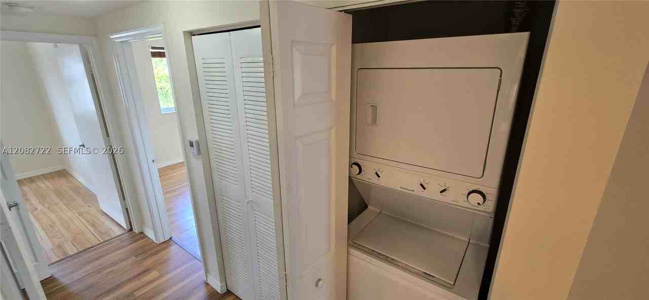 11050 Sw 196th St #408 - Photo 5 of 9