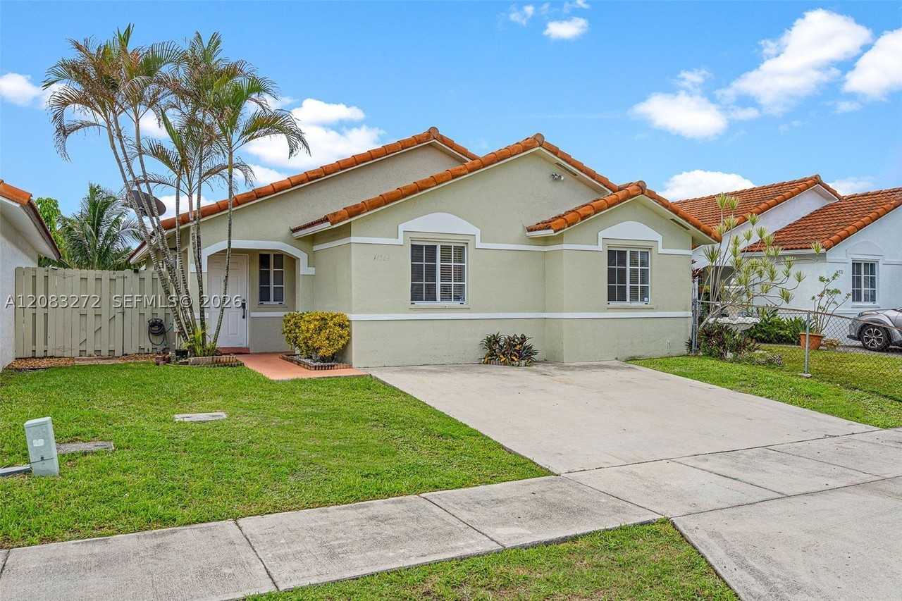 14364 Sw 176th Ter - Photo 2 of 32