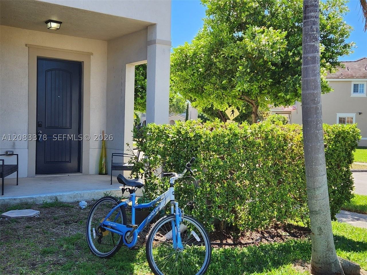 14237 Sw 274th St #01 - Photo 5 of 19