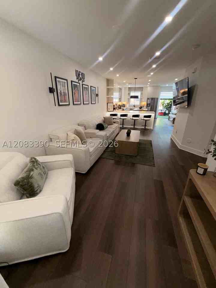 14959 Sw 9th Way #14959 - Photo 3 of 18