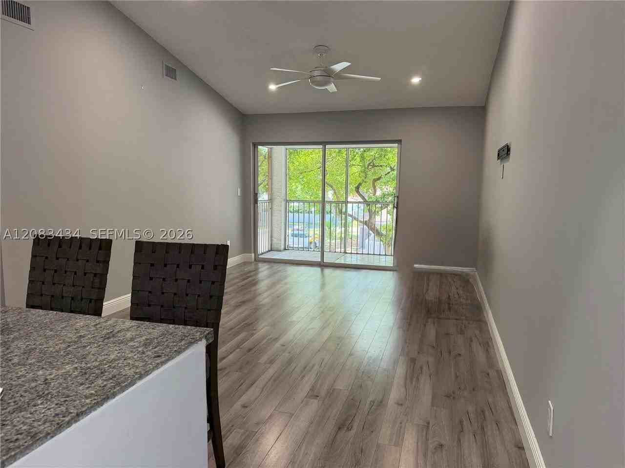 430 Se 7th St #304E - Photo 3 of 30