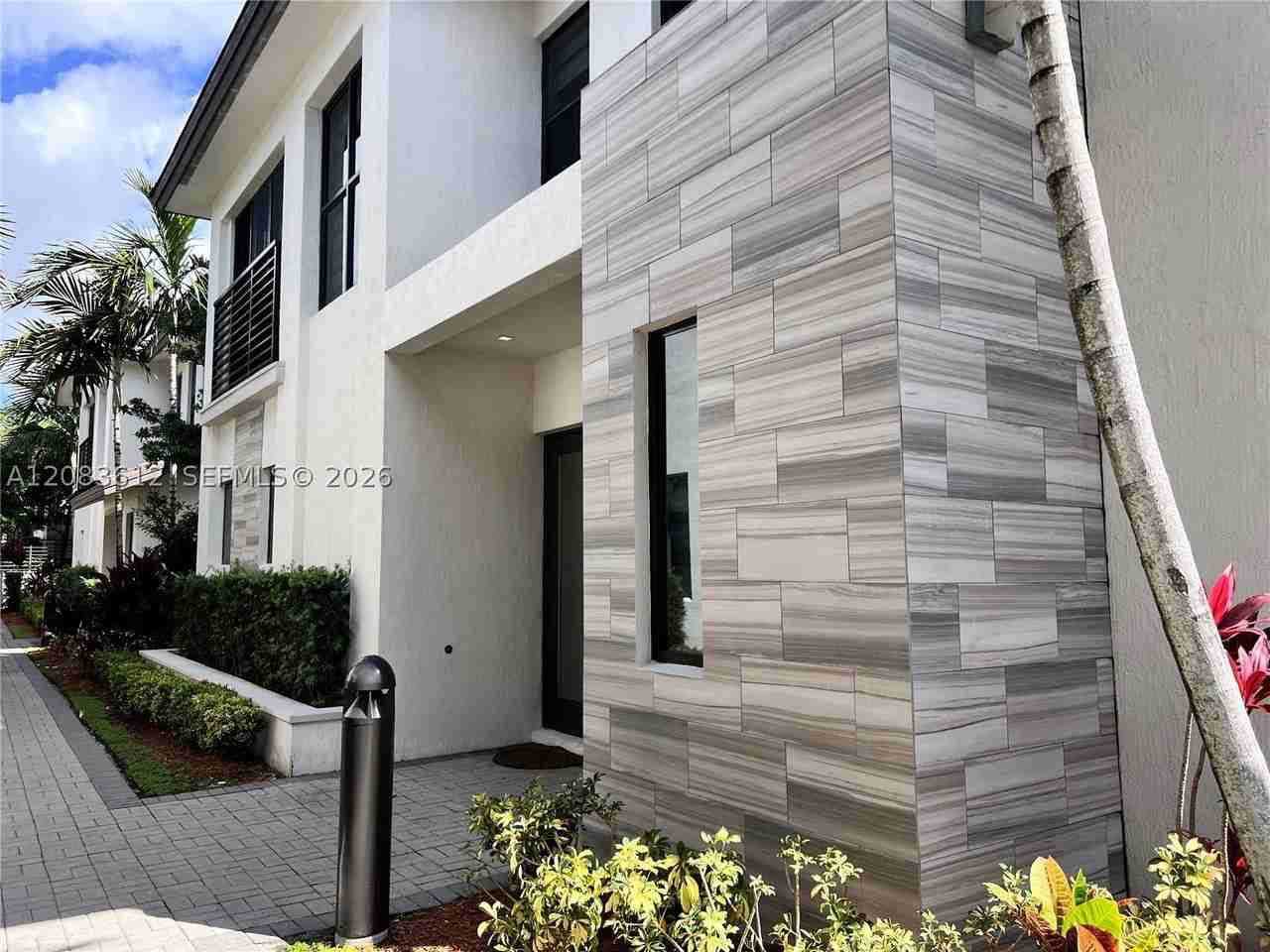 8281 Nw 48th St #0 - Photo 2 of 33