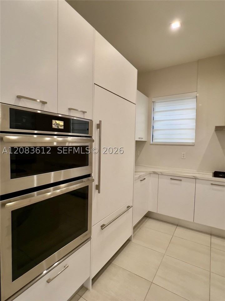 8281 Nw 48th St #0 - Photo 5 of 33
