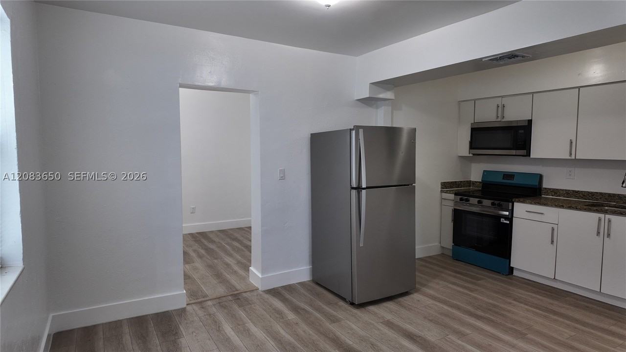2027 Nw 91st St #2025 - Photo 2 of 26