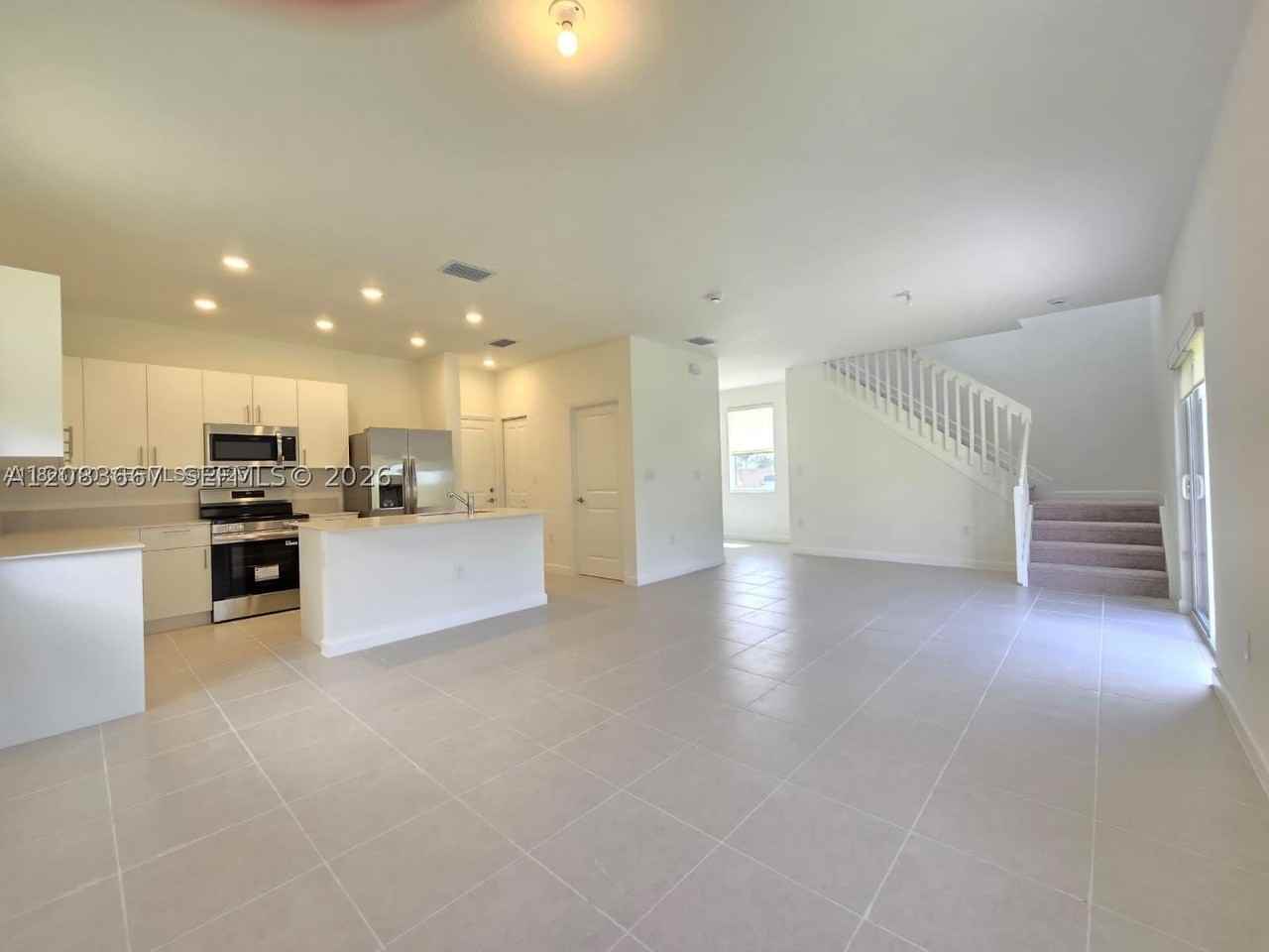 2670 Se 24th Ct - Photo 4 of 17