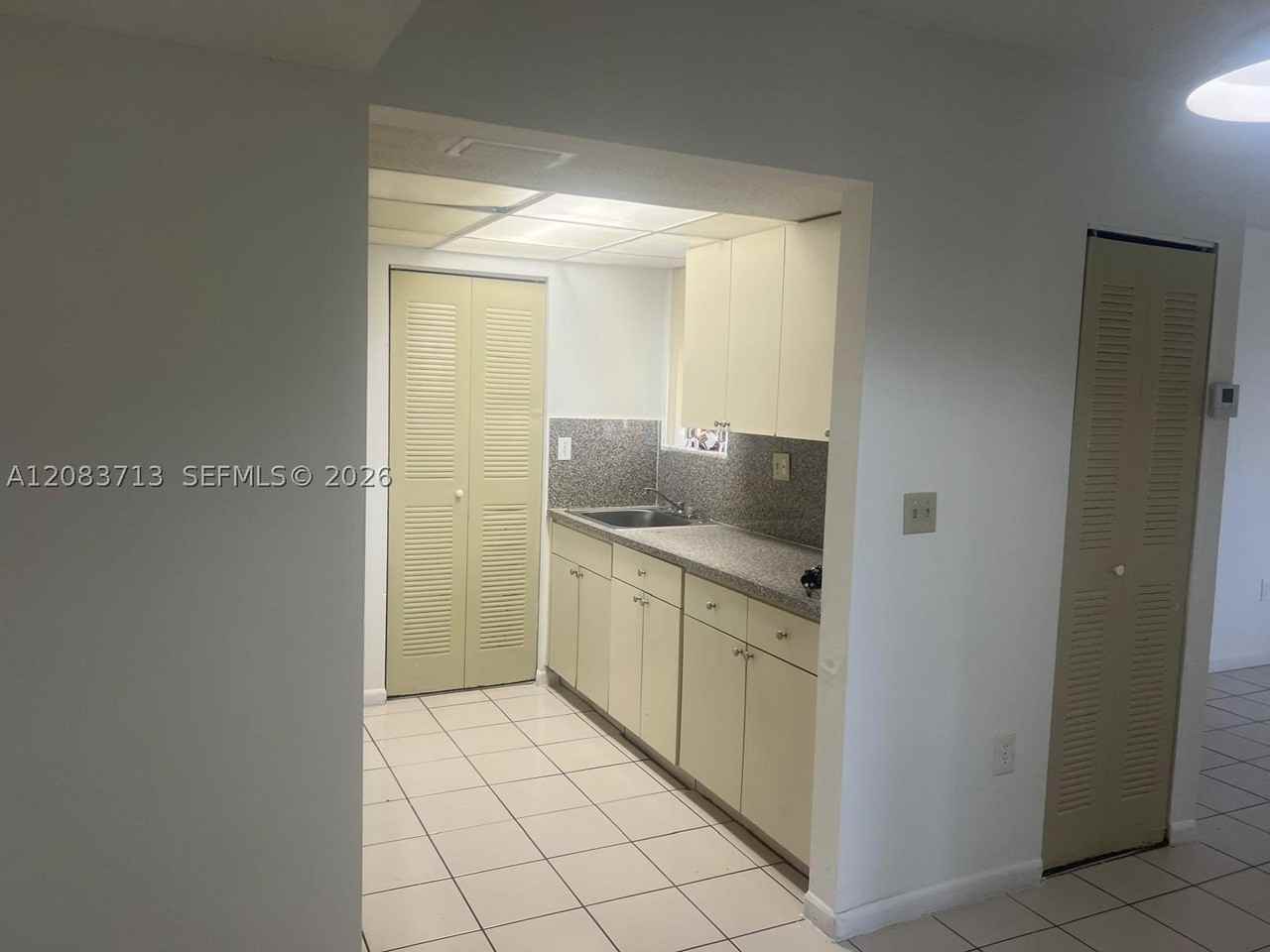 560 Nw 114th Ave #204 - Photo 7 of 23
