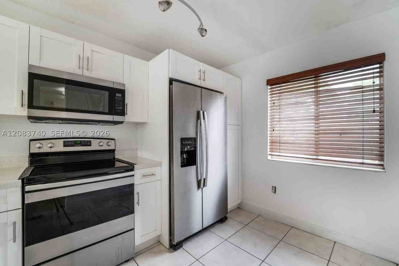 13975 Sw 179th St - Photo 2 of 34